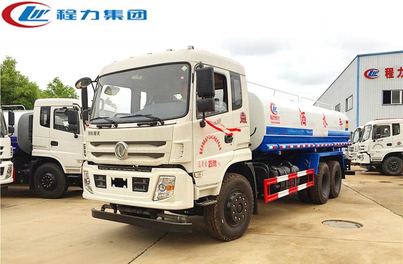 東風(fēng)御龍后八輪18-22方灑水車(chē)