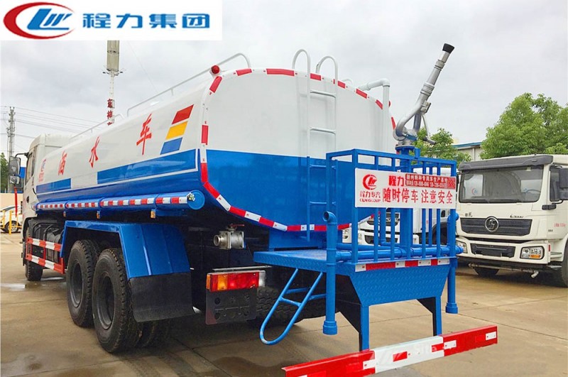東風(fēng)御龍后八輪18-22方灑水車(chē)