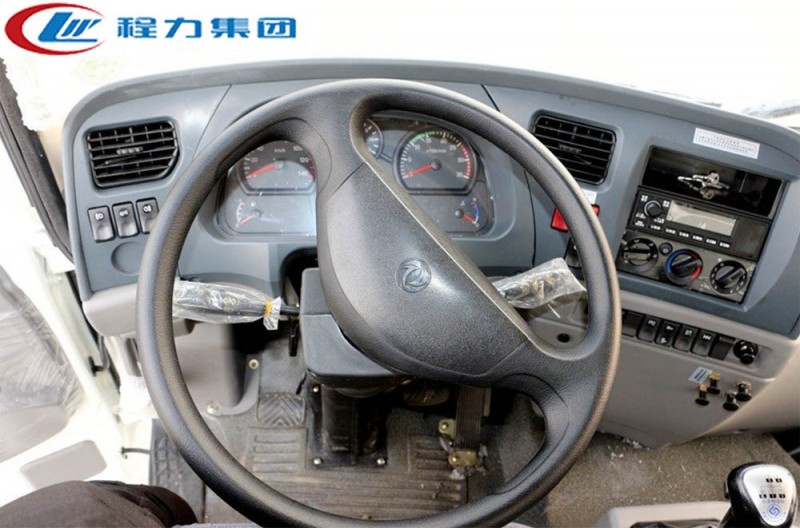 東風(fēng)御龍后八輪18-22方灑水車(chē)