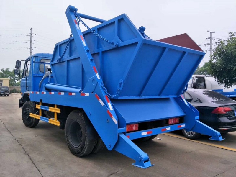 東風(fēng)145(8-110方)擺臂垃圾車