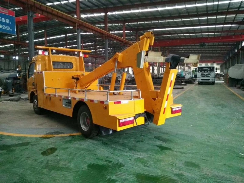 東風(fēng)大多利卡一拖一清障車