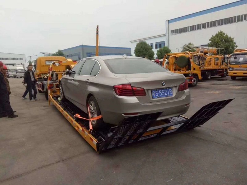 東風(fēng)大多利卡一拖二清障車