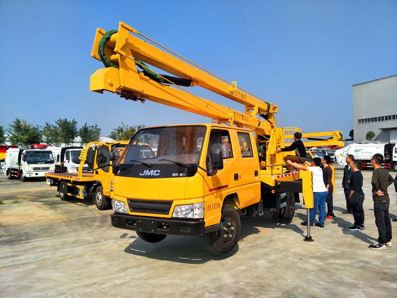 江鈴雙排12米藍牌高空作業(yè)車 江鈴雙排12米藍牌高空作業(yè)車圖片